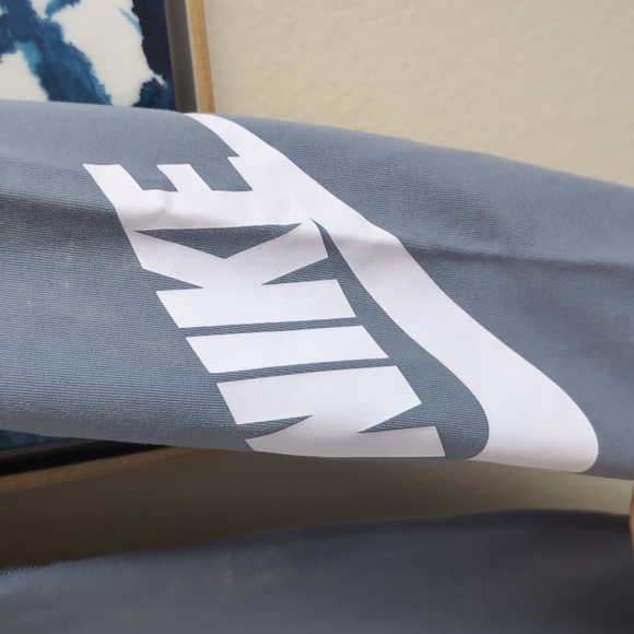 Nike Logo Leggings Size XS - Picture 2 of 4